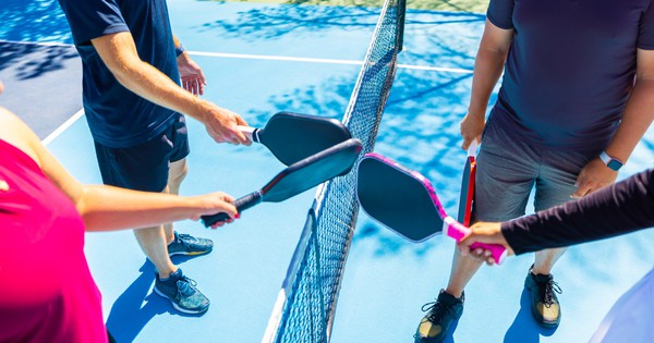 Nhiều tập đoàn chọn pickleball thay cho team building truyền thống: Tại sao?