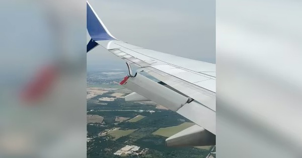 Mỹ: Máy bay Boeing 737 gãy một phần cánh khi đang bay ở độ cao 12.000 m