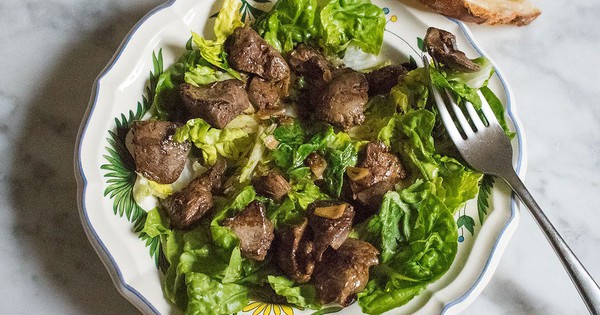 Bất ngờ với 1 bộ phận của gà có lượng cholesterol cao gấp 4 lần mỡ lợn: Người Việt rất hay ăn