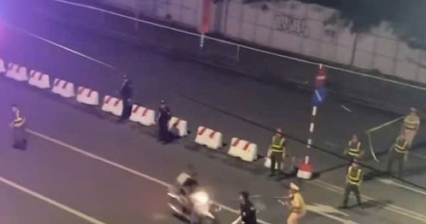 Vụ lao xe máy vào chốt bảo vệ A80: Xử lý người phụ nữ xúc phạm lực lượng chức năng