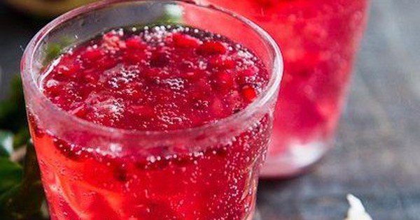 Thức uống màu đỏ loẹt tốt gấp 4 lần trà xanh: Dùng đều làm trắng da, là kem chống nắng tự nhiên, chống tia cực tím, giảm nhăn