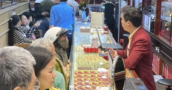 Giá vàng miếng lập đỉnh lịch sử mới