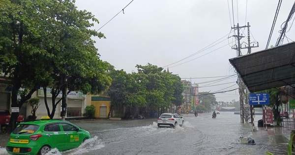 Hỏa tốc yêu cầu người dân không ra đường, cấm đường tạm thời để ứng phó bão số 5