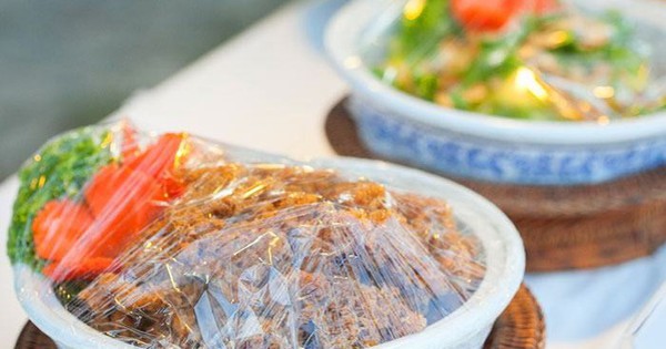 Nguy hiểm hơn cả thức ăn ôi thiu: Sai lầm khi dùng màng bọc thực phẩm mà 9/10 người mắc phải