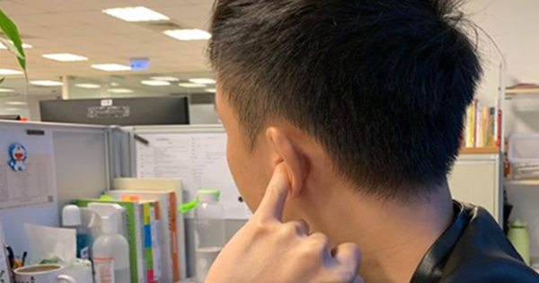 Người đàn ông TP.HCM thủng màng nhĩ khi lấy ráy tai