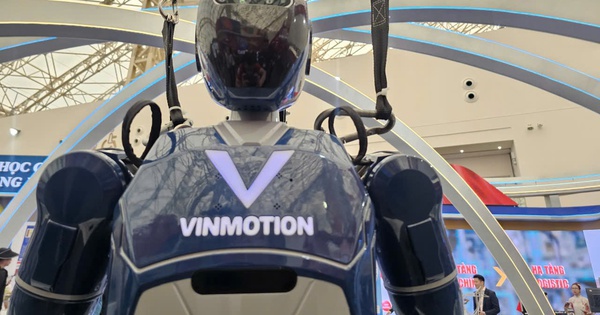 Hàng loạt robot hình người của Vingroup lần đầu xuất hiện tại triển lãm lớn nhất lịch sử