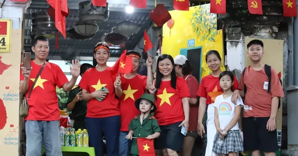 TPHCM thưởng 5 triệu đồng cho phụ nữ sinh đủ 2 con trước tuổi 35