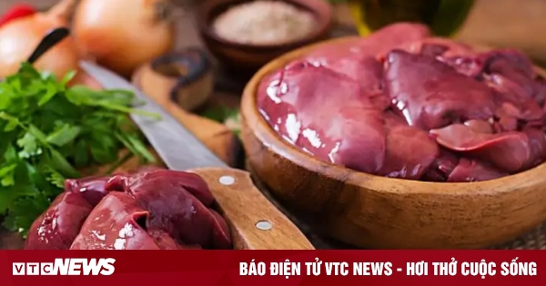 Gan lợn mua về đừng rửa ngay với nước, làm cách này sẽ khử mùi hôi, sạch độc tố