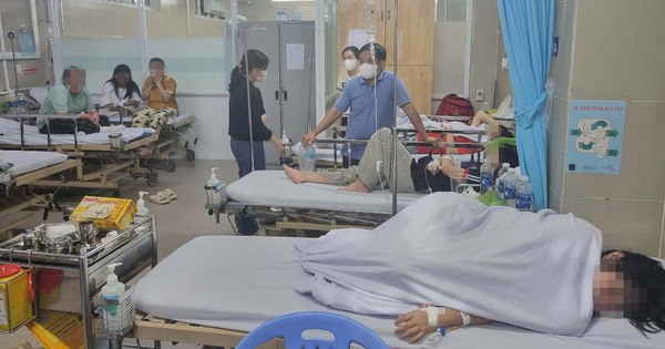 Sau bữa tiệc tân gia, 129 người nghi bị ngộ độc