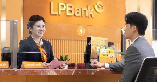 LPBank thông báo đóng cửa cùng lúc 25 phòng giao dịch