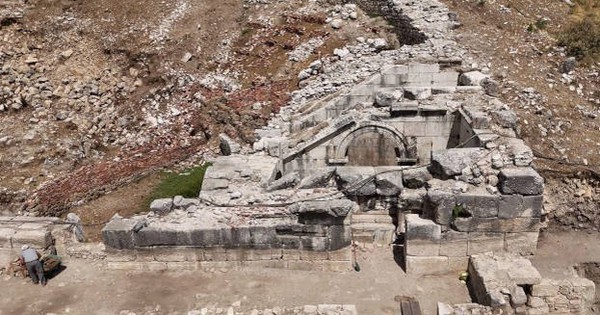 Phát hiện nhà hát sức chứa 2.500 người chôn vùi dưới lòng đất