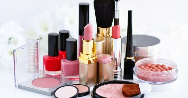 Phạt 75 triệu đồng, buộc tiêu huỷ 16 mỹ phẩm vi phạm tại Hà Nội