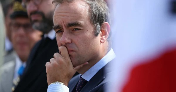 Pháp có Thủ tướng mới