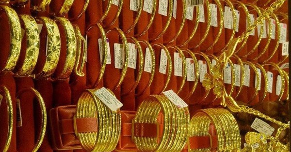 Sáng 11/9: Giá vàng nhẫn, vàng SJC tiếp tục lao dốc