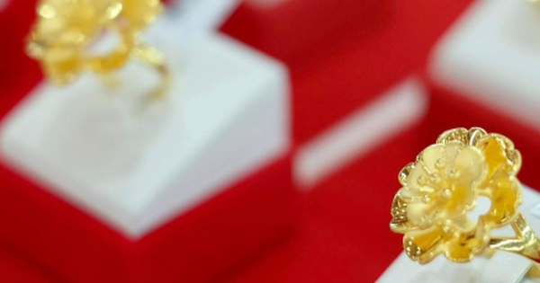 Giá vàng hôm nay 12/9: Giảm nhẹ, giữ vững mốc 3.600 USD/ounce