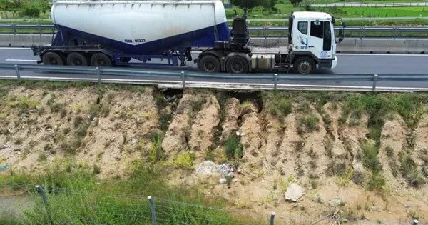 Mép đường cao tốc Vĩnh Hảo - Phan Thiết bị xói lở, hở “hàm ếch”