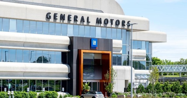 Hãng xe lớn thứ 6 thế giới bất ngờ thu hồi 23.000 chiếc Chevrolet Corvette trị giá hơn 100.000 USD: Chuyện gì đang xảy ra?