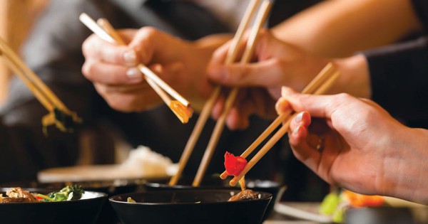 Thấy đũa có 4 dấu hiệu này, hãy thay ngay để tránh rước bệnh vào người