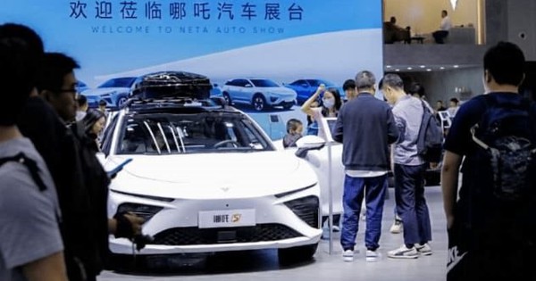 Lại thêm 1 hãng xe điện Trung Quốc sụp đổ: Nợ xấu 1,4 tỷ USD, doanh thu "bốc hơi" 98%, nhân viên bị nợ lương đồng loạt biểu tình