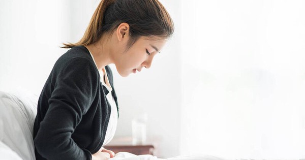 Căn bệnh ung thư chỉ phụ nữ mới mắc, là "kẻ giết người thầm lặng" nhưng giai đoạn đầu rất dễ nhầm với bệnh phụ khoa: Thấy 6 dấu hiệu phải đi khám ngay