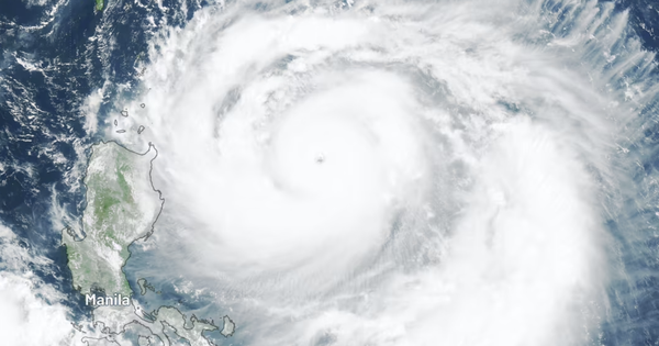 Cận cảnh mắt của siêu bão Ragasa, Philippines cảnh báo khẩn cấp