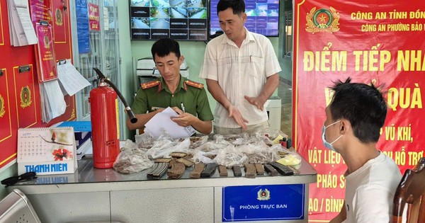 Một người dân ở Đồng Nai giao nộp gần 1.400 viên đạn