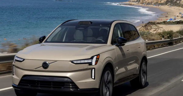 Từng hứa đến năm 2030 chỉ bán ô tô điện, Volvo bất ngờ "quay xe" làm hybrid