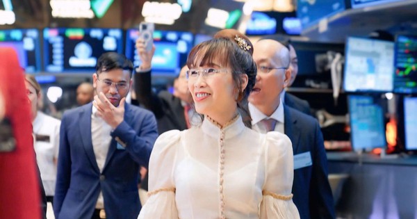 Cổ phiếu HDBank tăng bốc sau khi tỷ phú Nguyễn Thị Phương Thảo rung chuông tại sàn giao dịch chứng khoán New York (NYSE)