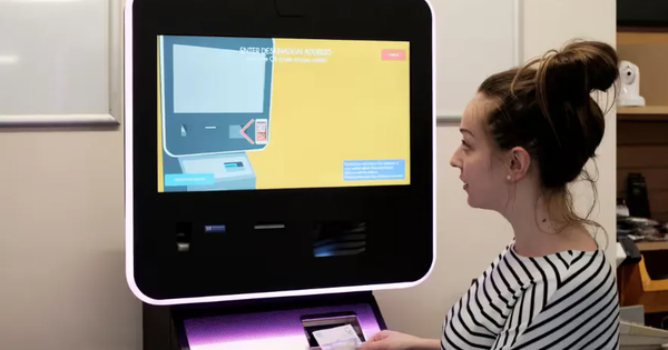 Triệt phá đường dây lừa đảo tiền điện tử