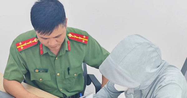 Người phụ nữ 40 tuổi đến ngân hàng giao dịch 70 triệu đồng để "đầu tư": Nhân viên ngân hàng MB yêu cầu khai báo, rồi mời công an đến làm việc