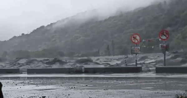 Video: Siêu bão Ragasa "xé nát" hồ chứa 91 triệu tấn nước, khung cảnh tại Đài Loan tựa tận thế