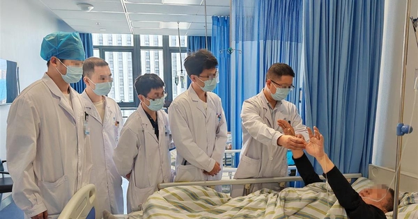 Người đàn ông phát hiện ung thư phổi nhờ 1 lần cảm lạnh, một phần trái tim đã bị khối u "ăn" mất