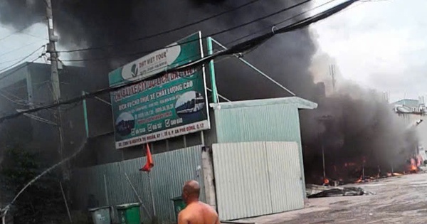 Cháy bãi giữ xe ở phường An Phú Đông, TP HCM