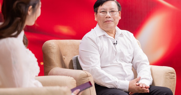 Nhiệm vụ của người trẻ là dạy cho người cao tuổi cách dùng smartphone và internet: người già vẫn có nhu cầu học chứ!