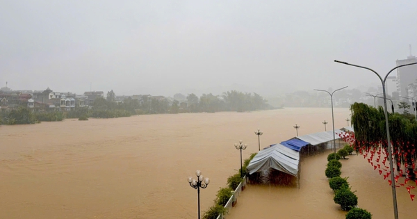 Mưa lũ gây thiệt hại lớn, miền Bắc ngập lụt diện rộng, hàng loạt hồ thủy điện xả lũ