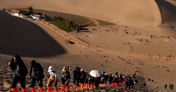 Chuyện gì đây: 2,36 tỷ lượt người di chuyển trong 8 ngày tại Trung Quốc, chính phủ thậm chí còn ủng hộ 330 triệu Nhân dân tệ