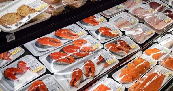 Đầu bếp nói thẳng: Cá có 6 dấu hiệu này, đừng dại mà mua về!