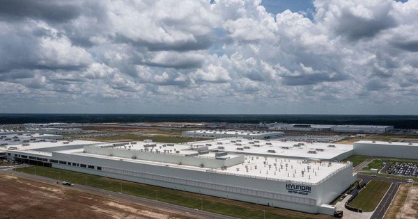 Cảnh sát đột kích siêu nhà máy của Hyundai, bắt giữ 475 người, hầu hết là công dân Hàn Quốc