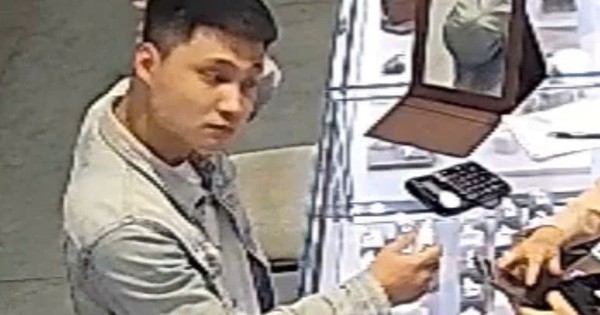 Bắt giữ nam thanh niên trộm nhẫn kim cương ở tiệm vàng