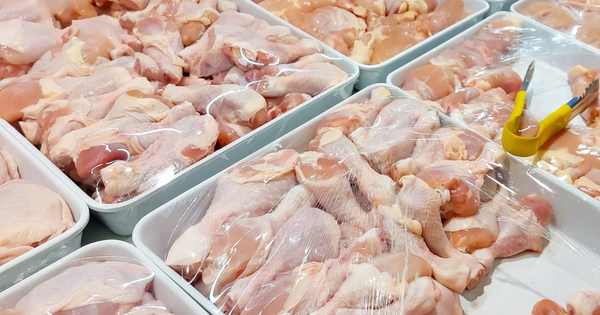 Người bán gà nói thẳng: "3 loại thịt gà dù bán rẻ mấy cũng đừng mua... tôi không bao giờ ăn"