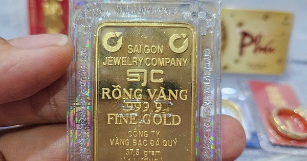 Giá vàng hôm nay 8-9: Vừa mở cửa đầu tuần, vàng...