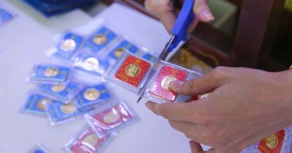 Giá vàng miếng neo ở mức cao, Ngân hàng Nhà nước nghiêm cấm đầu cơ, làm giá, trục lợi