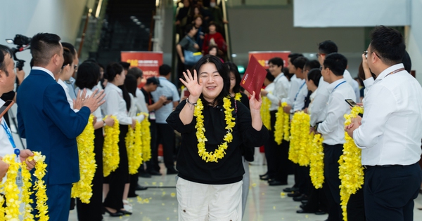 Hàng không tấp nập đón máy bay, đón khách đầu năm 2026
