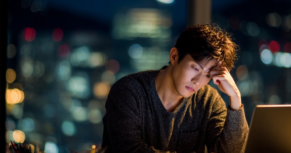 Sau tuổi 35 phải nhớ: 5 thói quen khiến bạn nghèo nhanh chóng