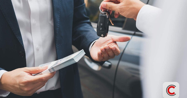 Bị xe điện đe dọa, Ford và GM bất ngờ đi xin giấy phép làm ... ngân hàng