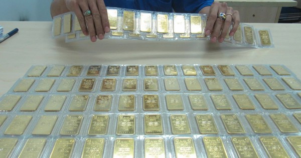 Giá vàng hôm nay 4-1: Vàng miếng SJC giảm, vàng thế giới dự báo tích cực