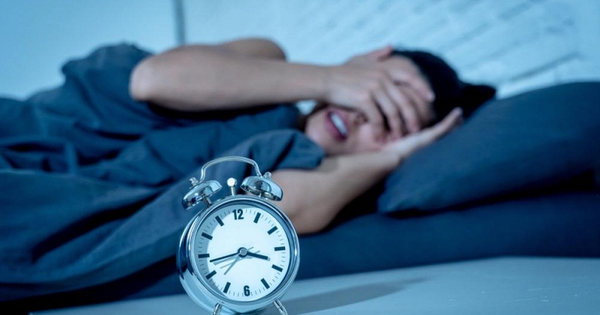 Trước giờ đi ngủ, cơ thể xuất hiện 5 dấu hiệu này: Đừng chủ quan, đó có thể là "lời cảnh báo sớm" của đột quỵ não