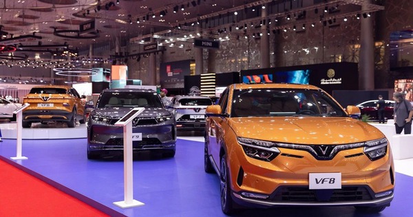 Ông Phạm Nhật Vượng bán xe điện "0 đồng"