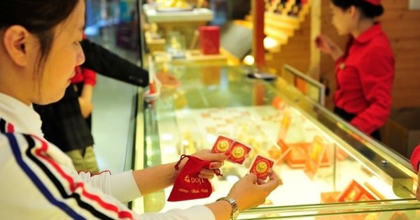 Công an phát cảnh báo đến người dân mua, bán, tích trữ vàng