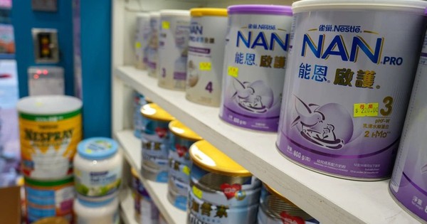 Thêm nhiều quốc gia thu hồi sữa công thức của Nestlé: Từ châu Âu sang châu Á, Trung Đông và châu Mỹ